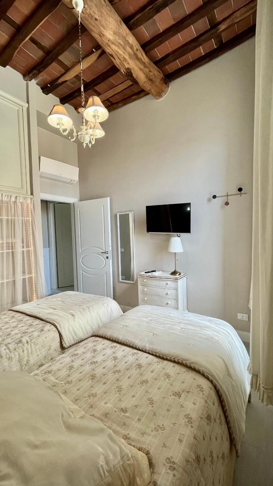 Belvedere Luxury Apartment, View On The Lucca Walls Zewnętrze zdjęcie